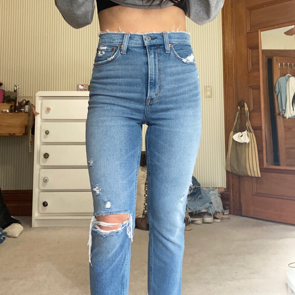 Abercrombie Ultra High Rise Mom Jeans